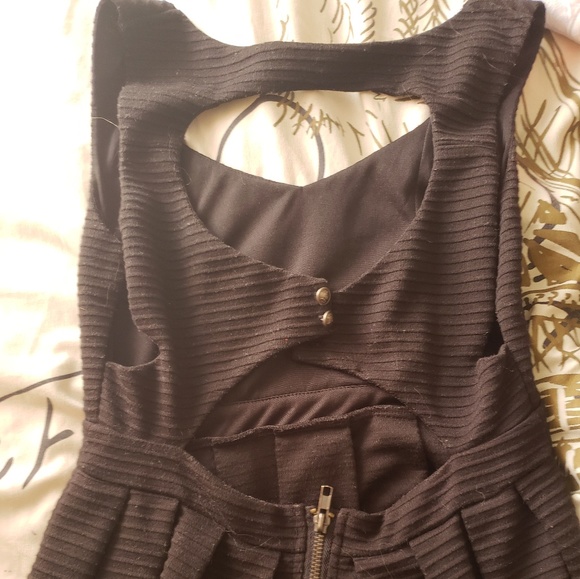 Black dress - Picture 2 of 2